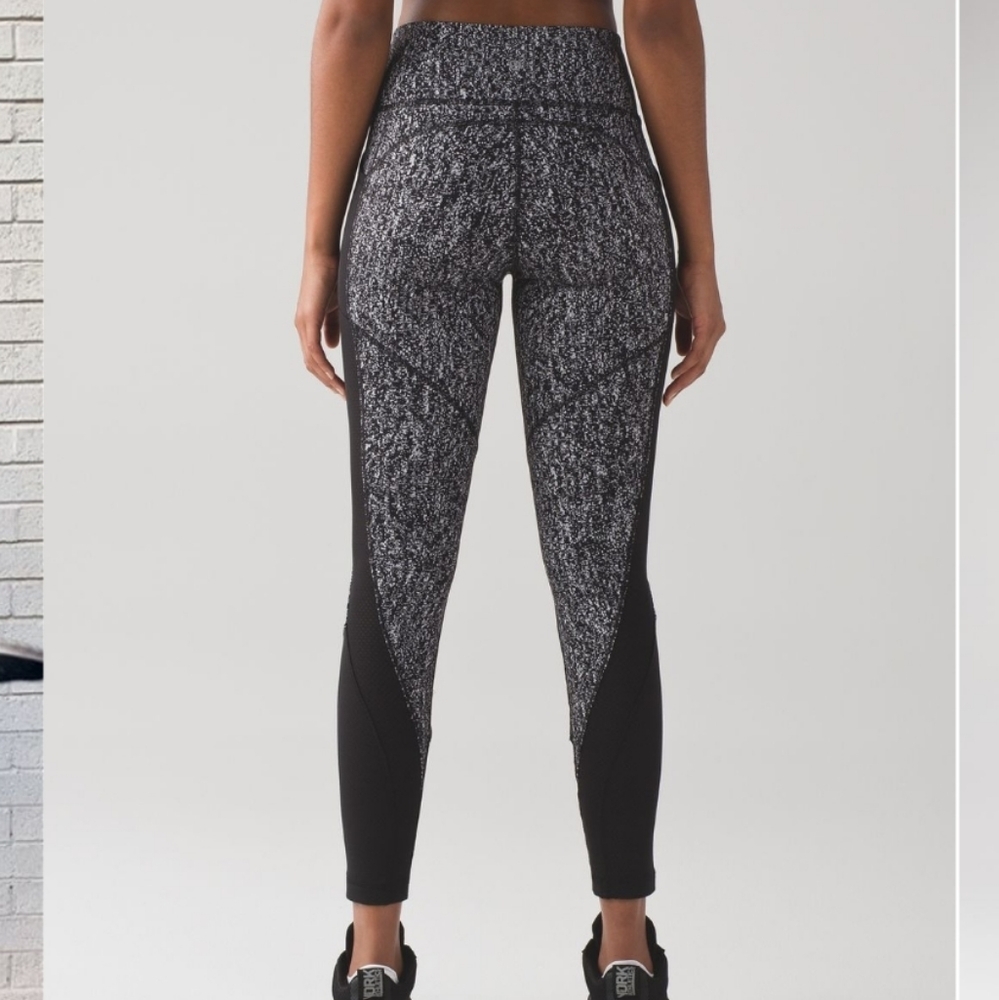 Lululemon fit physique tight - Picture 3 of 10